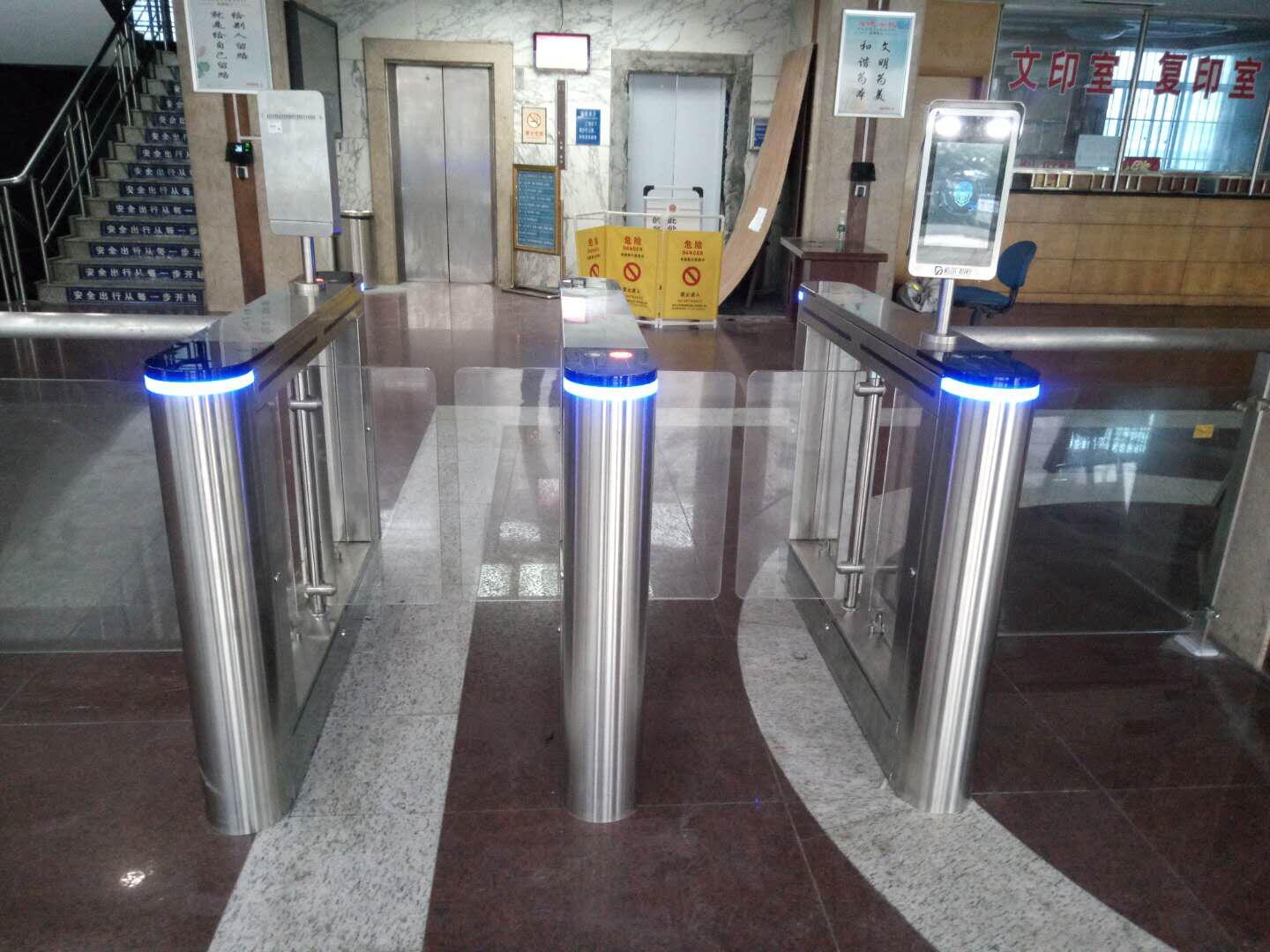 湖南郴州交警支隊(duì)人臉識(shí)別擺閘項(xiàng)目